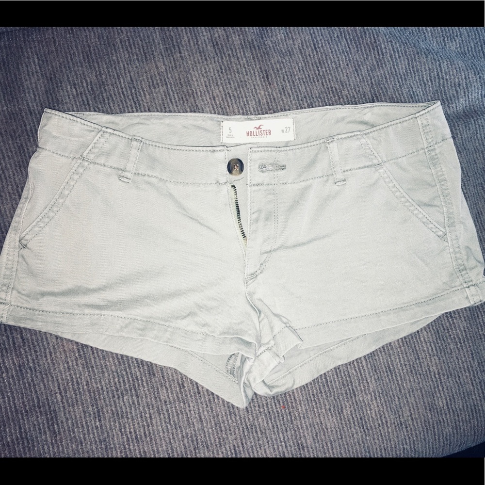 HOLLISTER size 5 cute jean shorts: